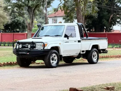 Picture of Toyota Land Cruiser 2021