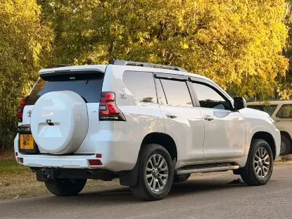 Picture of Toyota Prado 2018