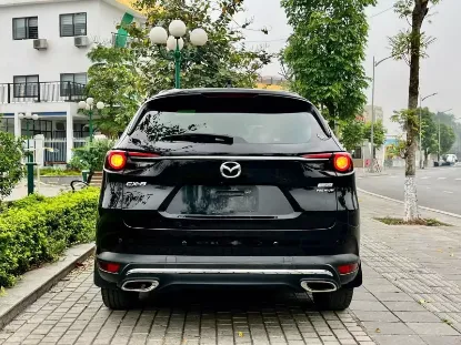Picture of Three row Mazda CX-8s!
