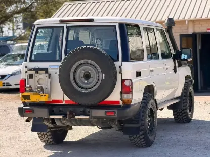 Picture of Toyota Land Cruiser 2017