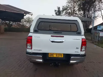 Picture of Toyota Hilux 2016