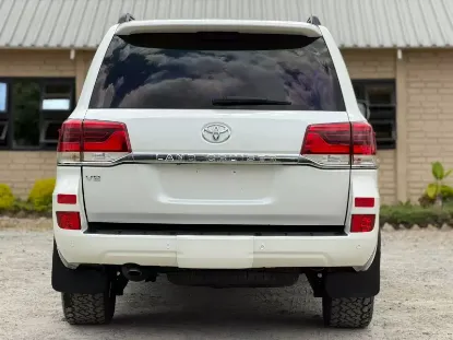 Picture of Toyota Land Cruiser 2020