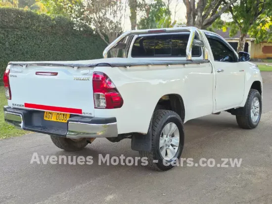 Picture of Toyota Hilux 2017