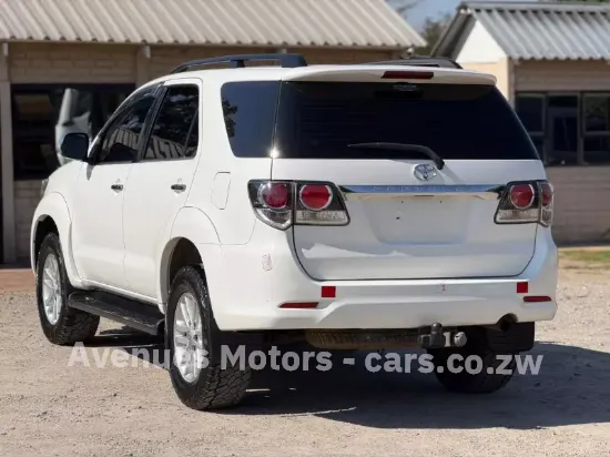 Picture of Toyota Fortuner 2015