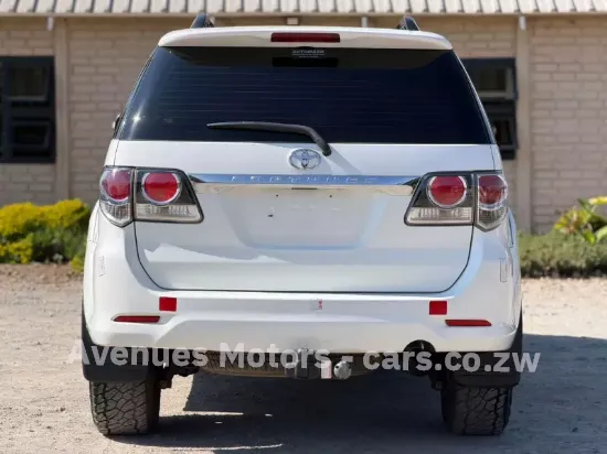 Picture of Toyota Fortuner 2015
