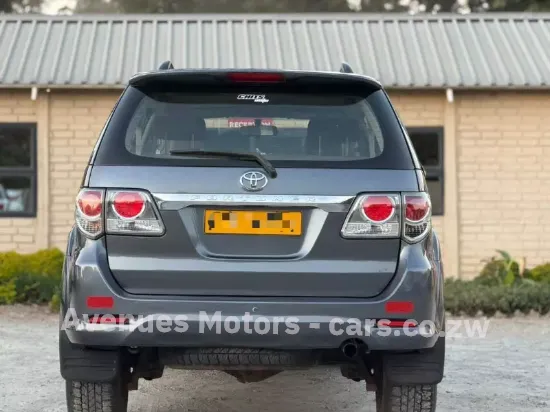 Picture of Toyota Fortuner 2013
