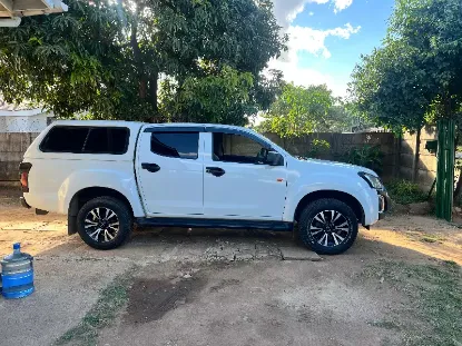 Picture of Isuzu Dmax Manual