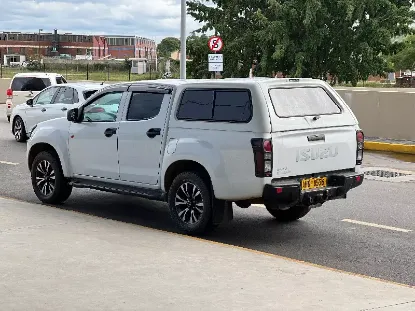 Picture of Isuzu Dmax Manual