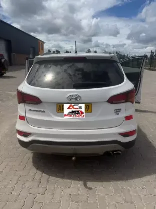 Picture of Hyundai Santa Fe 2015