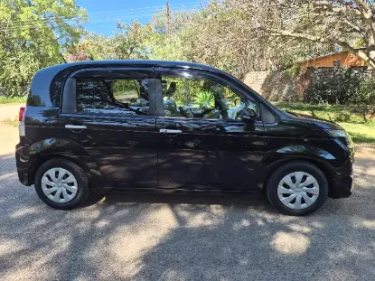 Picture of Toyota Spade 2017