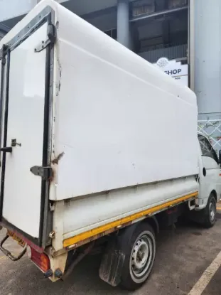 Picture of Hyundai H-100 2011
