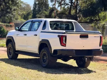 Picture of Toyota Hilux 2026