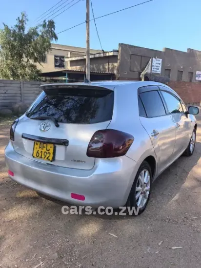 Picture of Toyota Auris 2014