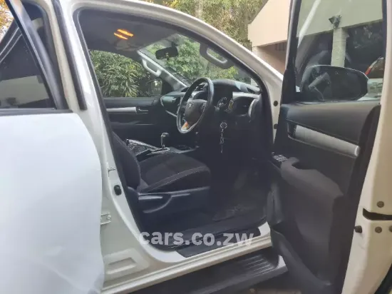 Picture of Toyota Hilux 2021