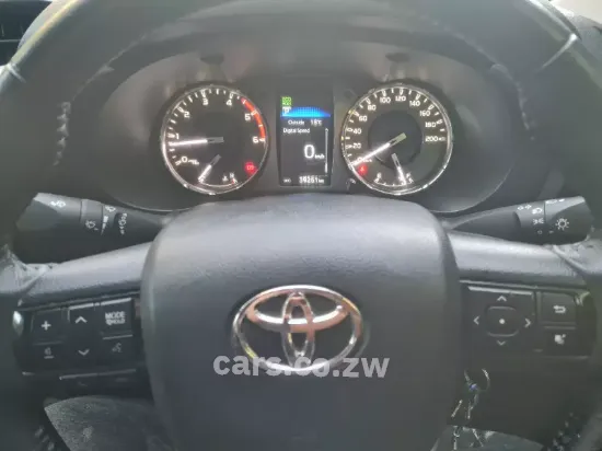 Picture of Toyota Hilux 2021
