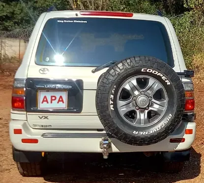 Picture of Toyota Land Cruiser 2001