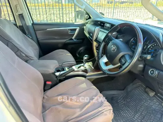 Picture of Toyota Fortuner 2017