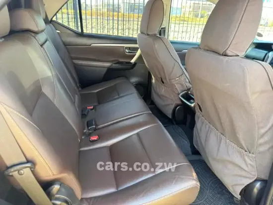 Picture of Toyota Fortuner 2017