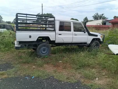 Picture of Toyota Land Cruiser Prado 1996