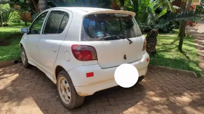 Picture of Toyota Vitz 1999