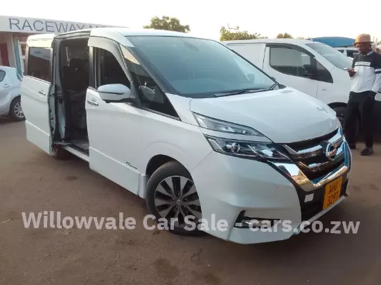Picture of Nissan Serena 2017