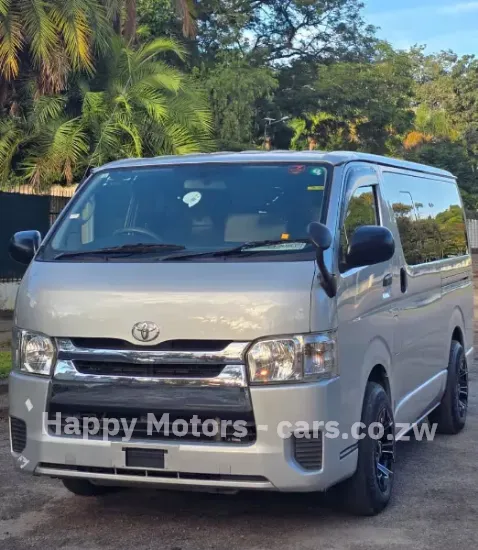 Picture of Toyota Hiace Quantam 2016