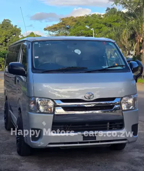 Picture of Toyota Hiace Quantam 2016