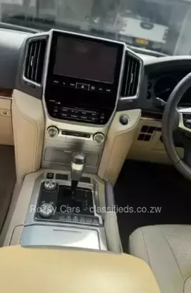 Picture of Toyota Land Cruiser 2020