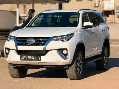 Picture of Toyota Fortuner 2017
