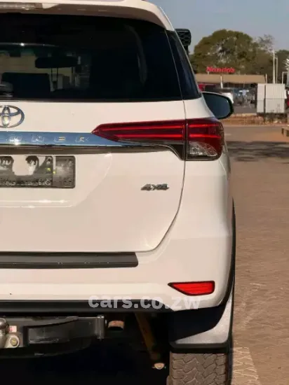 Picture of Toyota Fortuner 2017