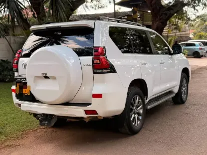 Picture of Toyota Prado 2020