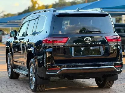 Picture of Toyota Land Cruiser 2023