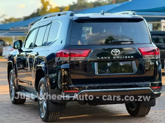 Picture of Toyota Land Cruiser 2023