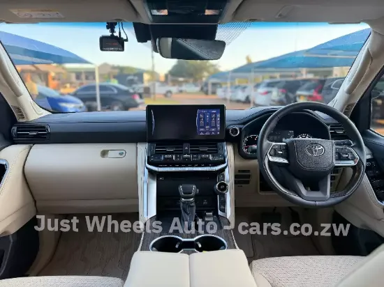 Picture of Toyota Land Cruiser 2023