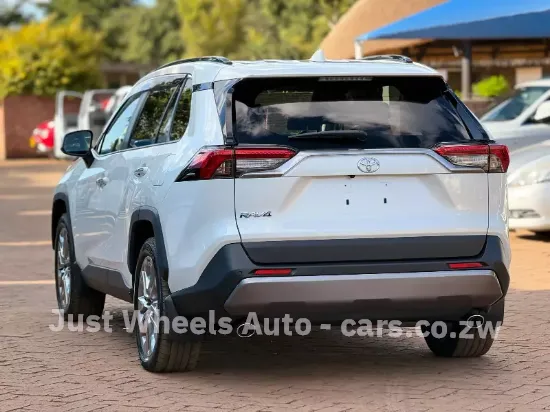 Picture of Toyota Rav4 2020