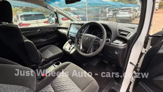 Picture of Toyota Alphard 2017