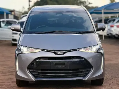 Picture of Toyota Estima 2016
