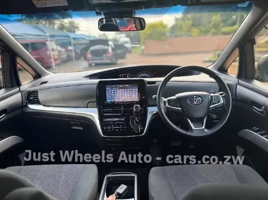 Picture of Toyota Estima 2016