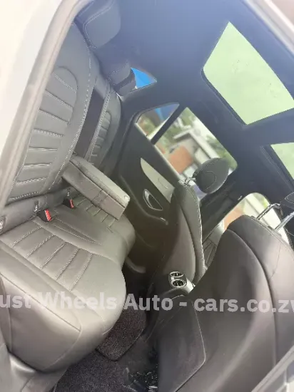 Picture of Mercedes Benz GLC 2017