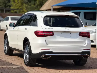 Picture of Mercedes Benz GLC 2017