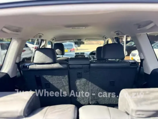 Picture of Toyota Land Cruiser 2017