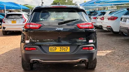 Picture of Jeep Cherokee 2015