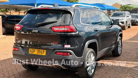 Picture of Jeep Cherokee 2015