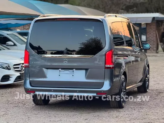 Picture of Mercedes Benz V-Class 2022