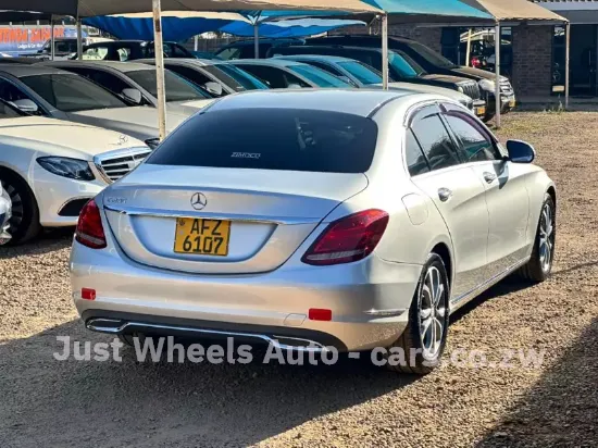 Picture of Mercedes Benz C-Class 2015