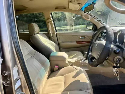 Picture of Toyota Fortuner 2011