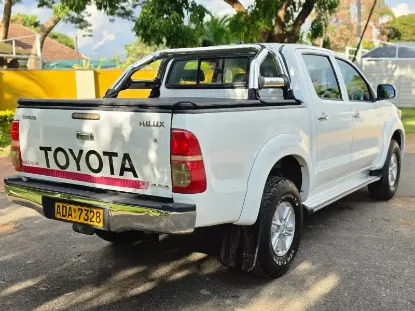 Picture of Toyota Hilux 2013
