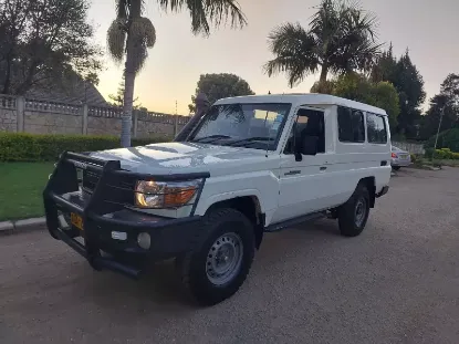 Picture of Toyota Land Cruiser 2016