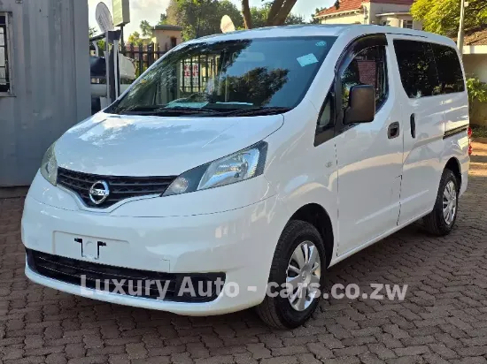 Picture of Nissan NV200 2016