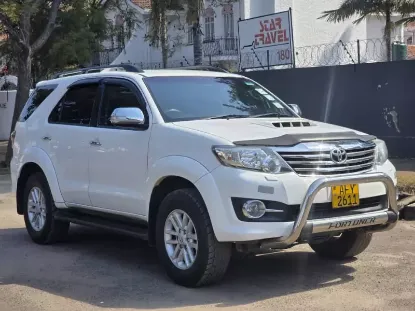 Picture of Toyota Fortuner 2015